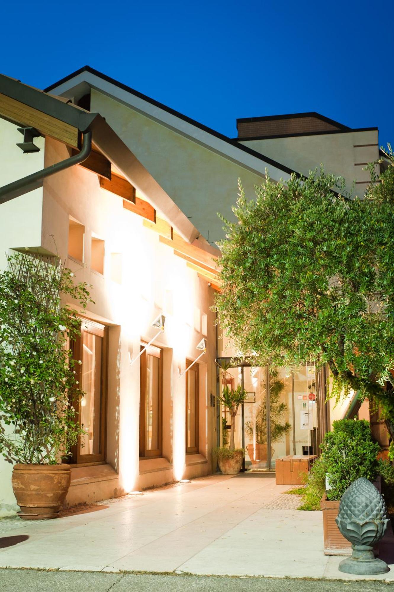 Ca' Delle Rose Hotel Castelfranco Veneto Exterior foto