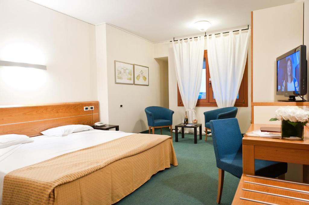Ca' Delle Rose Hotel Castelfranco Veneto Cameră foto