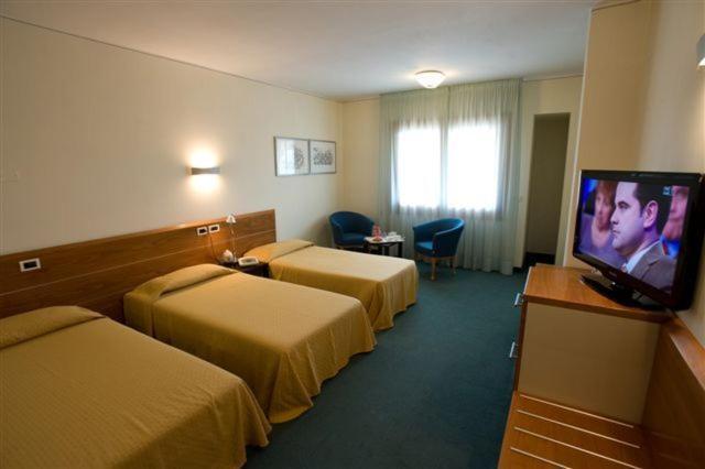 Ca' Delle Rose Hotel Castelfranco Veneto Cameră foto